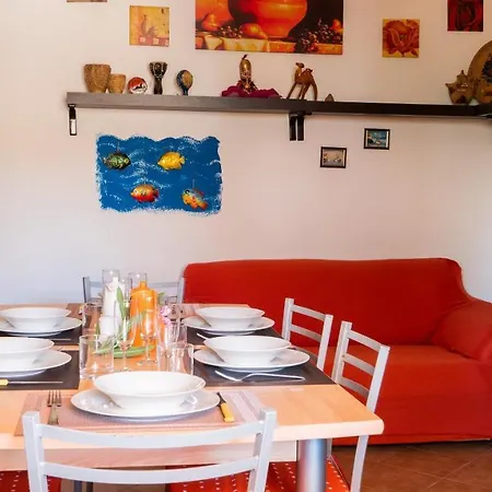Casa L'alzoni فيلة سان تيودورو